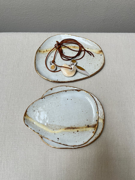 trinket dish w/gold luster - mostly white
