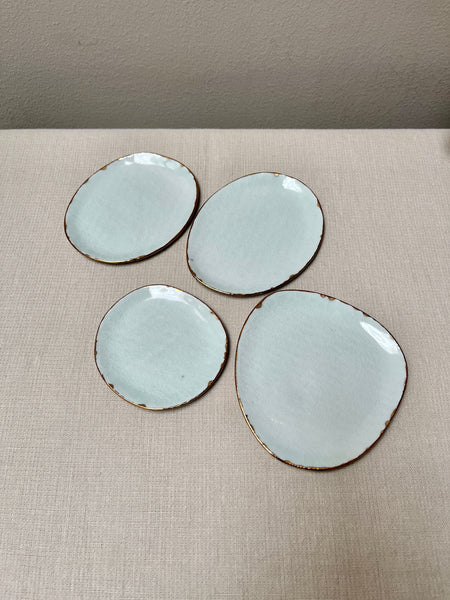 trinket dish w/gold luster - porcelain