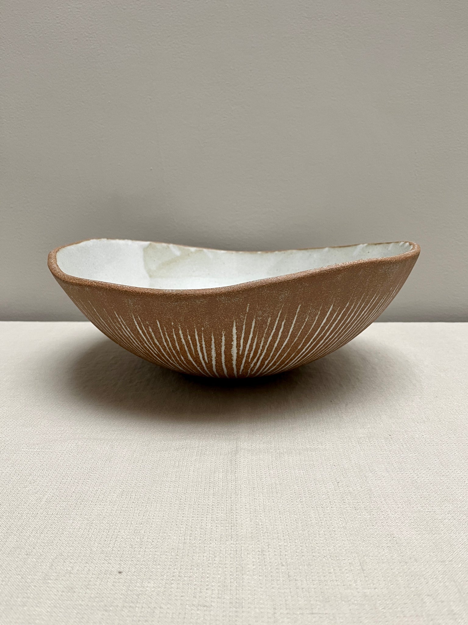 full moon carved serving bowl 002