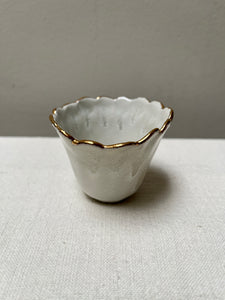 hand built cup w/gold luster 04