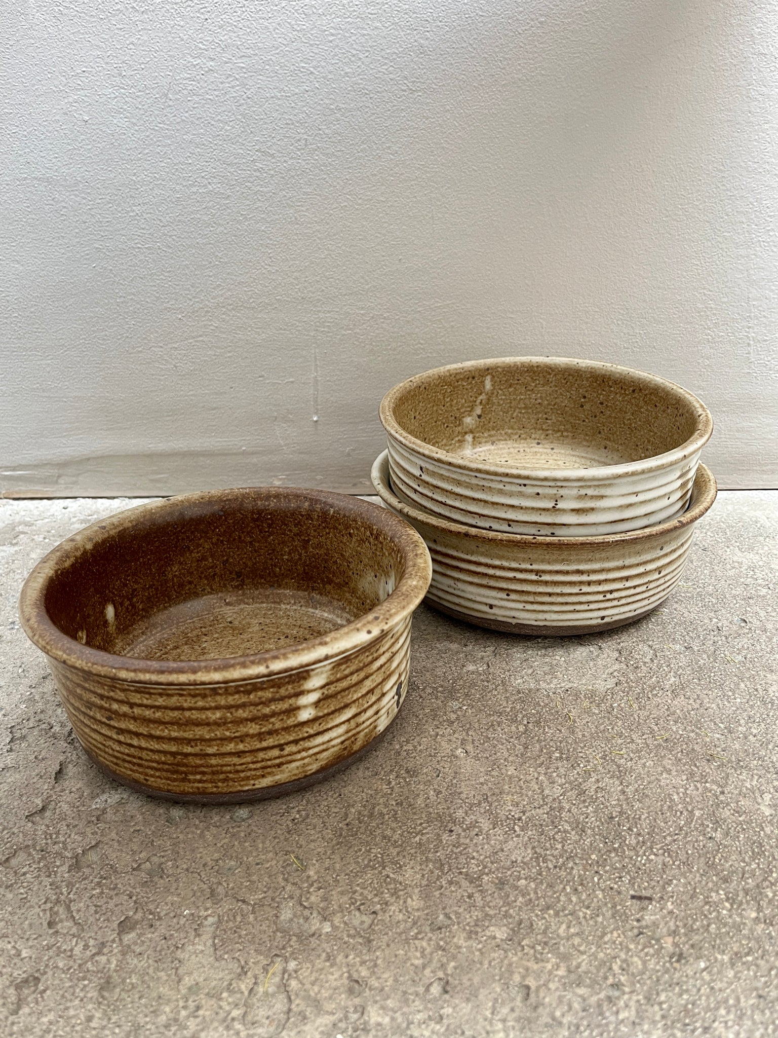 ridged serving bowl sm